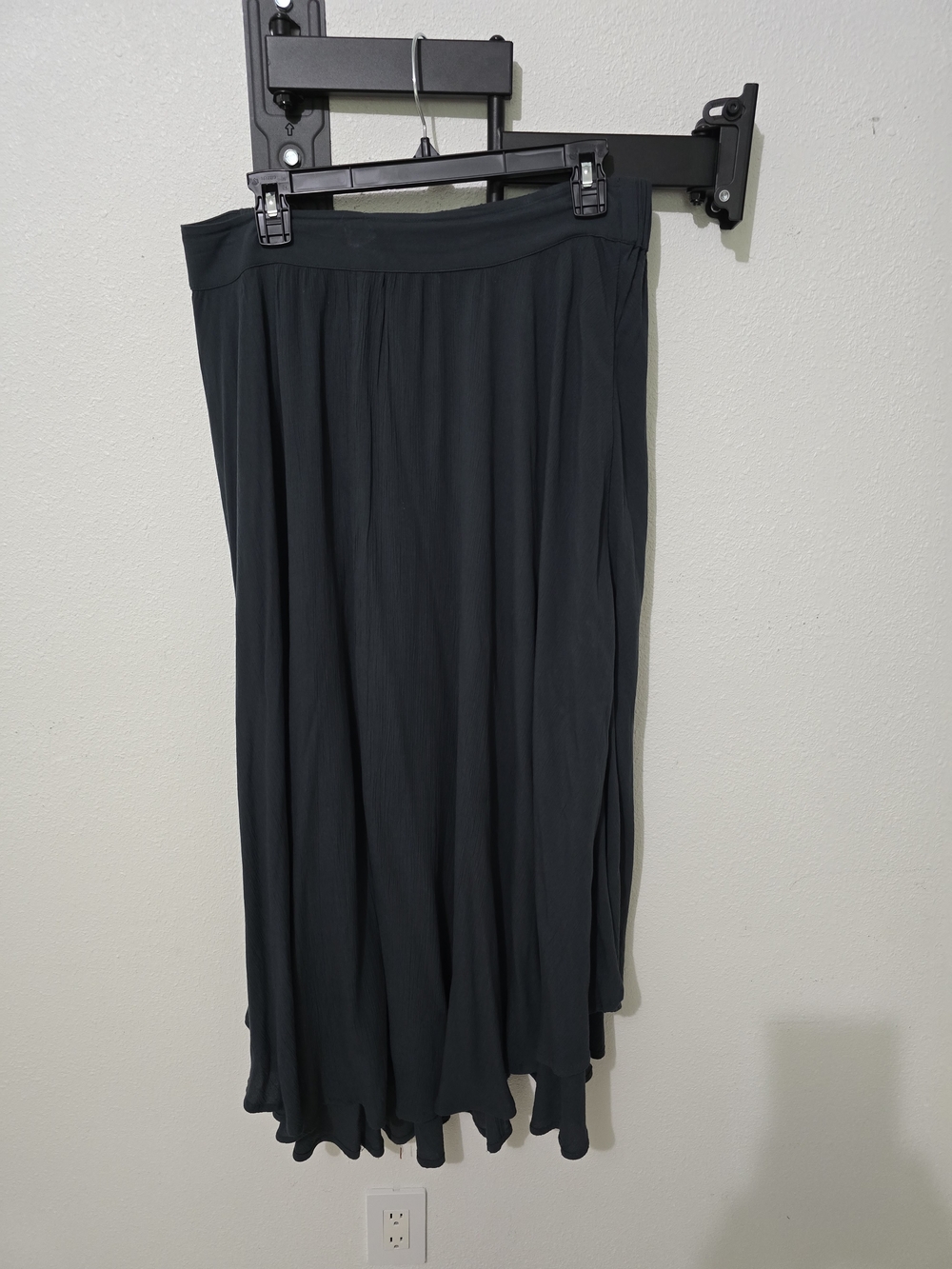 NWOT O'Neill Green Flowy Maxi Skirt. 16 Inch Waist Without Stretching Sz XL
